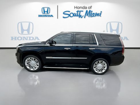 Used 2018 Cadillac Escalade Platinum RWD image 4