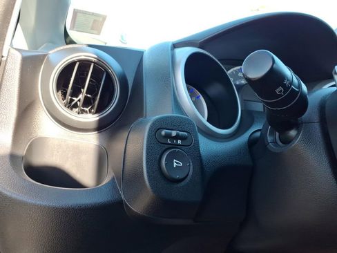 Used 2010 Honda Fit Sport image 30