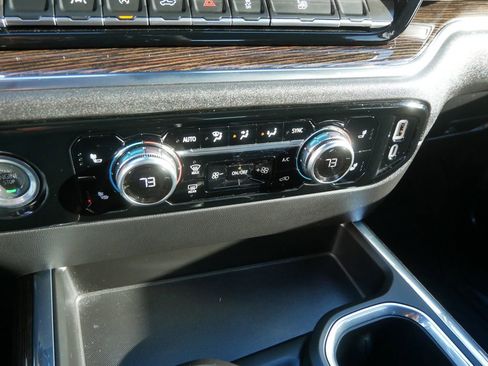 Certified 2024 GMC Sierra 1500 Elevation w/ LPO, Elevation Black Package image 25