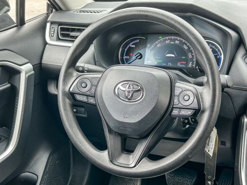 Used 2024 Toyota RAV4 LE image 15