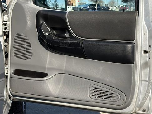 Used 2011 Ford Ranger XLT image 33