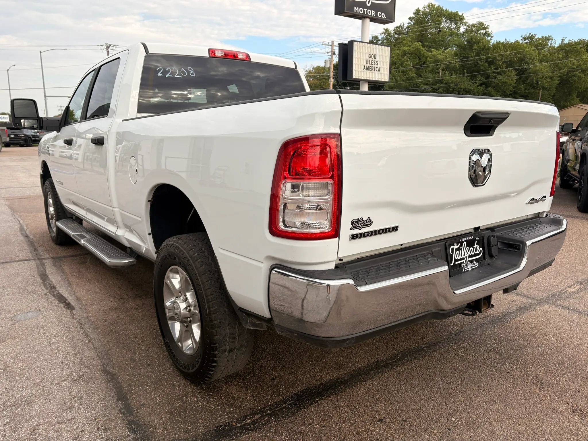 Used 2024 RAM 2500 Big Horn w/ Off Road Package AWD/4WD image 5