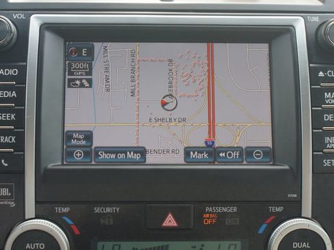 Used 2012 Toyota Camry XLE FWD image 7