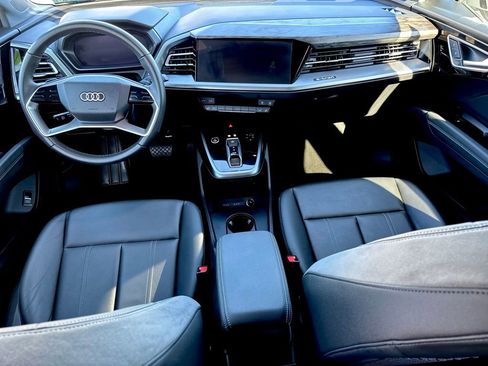 Used 2024 Audi Q4 e-tron Premium Plus w/ Premium Plus image 17