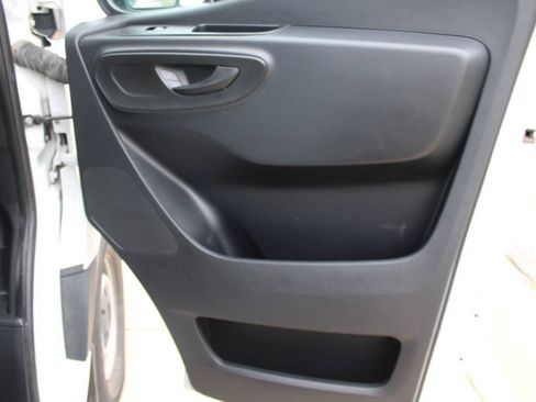 Used 2021 Freightliner Sprinter 2500 RWD image 9