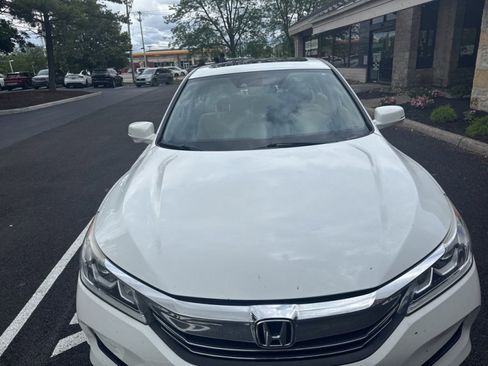 Used 2016 Honda Accord EX image 4