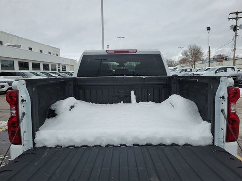 Used 2025 Chevrolet Silverado 1500 LT image 8