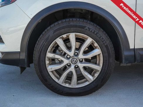 Used 2022 Nissan Rogue Sport SV w/ Technology Package FWD image 12