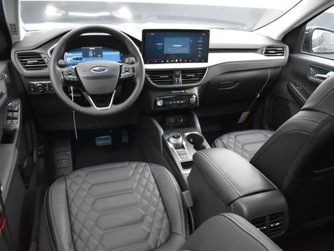 New 2024 Ford Escape SE w/ PHEV Premium Package image 10