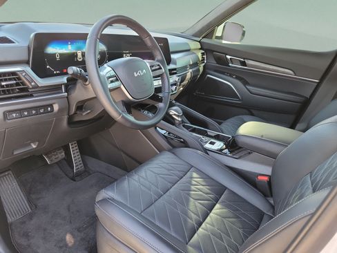 Certified 2025 Kia Telluride SX Prestige X-Line AWD/4WD image 16