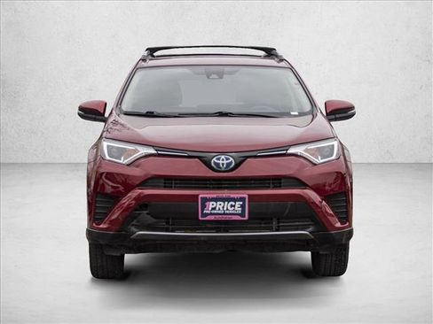 Used 2018 Toyota RAV4 LE image 2