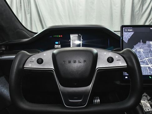 Used 2021 Tesla Model S Plaid image 33