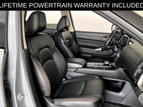 Used 2024 Nissan Pathfinder SL w/ SL Premium Package FWD image 9