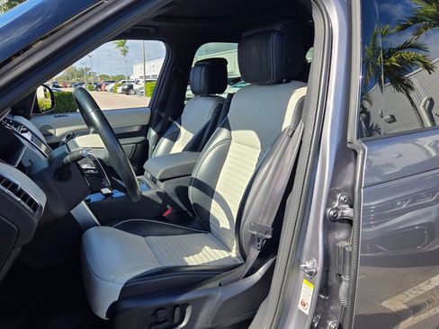 Used 2023 Land Rover Discovery HSE R-Dynamic image 9