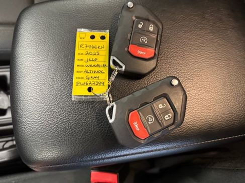 Used 2023 Jeep Wrangler Unlimited Sport AWD/4WD image 26
