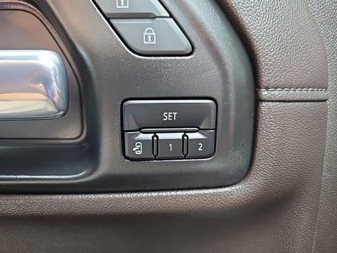 Used 2021 GMC Sierra 2500 Denali w/ Denali Ultimate Package AWD/4WD image 25