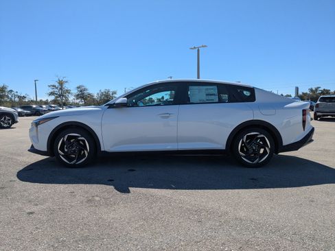 New 2025 Kia K4 GT-Line Turbo FWD image 8
