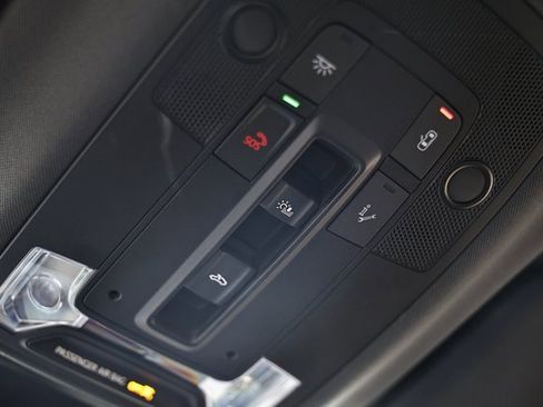 Certified 2025 Audi Q3 2.0T Premium w/ Convenience Package image 40