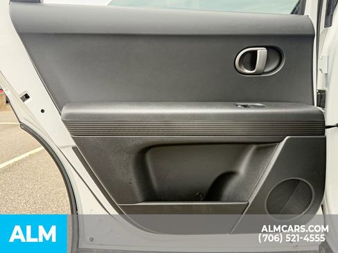 Used 2025 Hyundai Ioniq 5 SE RWD image 12