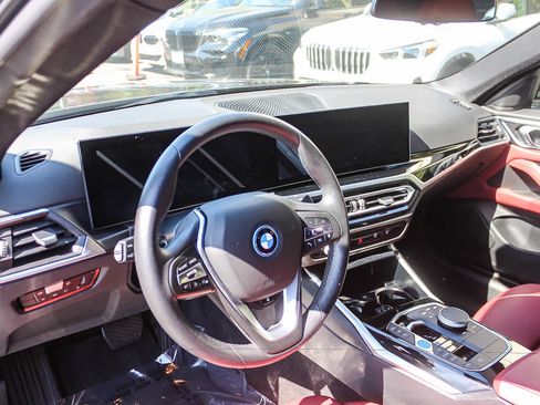 Used 2023 BMW i4 eDrive35 w/ Premium Package RWD image 19