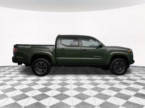 Used 2021 Toyota Tacoma TRD Sport w/ TRD Premium Sport Package AWD/4WD image 44