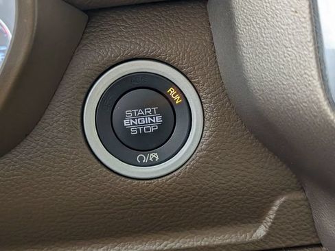 Used 2020 RAM 1500 Laramie AWD/4WD image 23