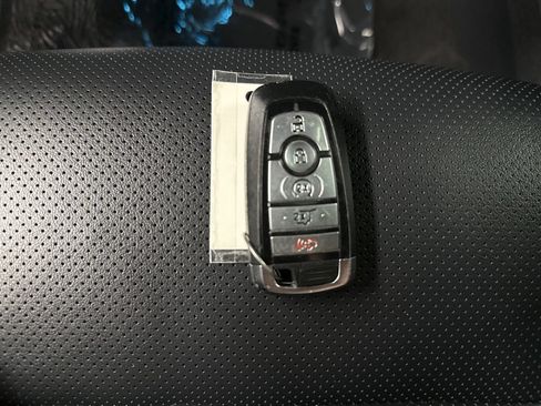 Used 2024 Ford Expedition XLT AWD/4WD image 46