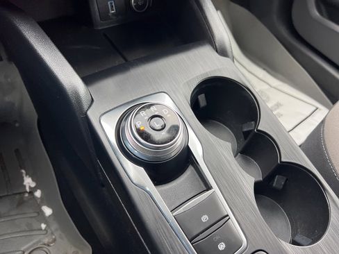 Used 2020 Ford Escape SE image 14