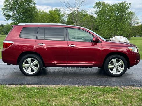 Used 2010 Toyota Highlander Limited AWD/4WD image 4