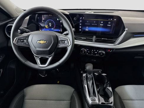 New 2026 Chevrolet Trax LT w/ LT Convenience Package FWD image 20