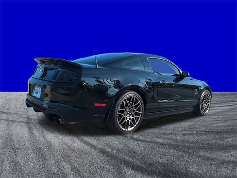 Used 2013 Ford Mustang Shelby GT500 image 4