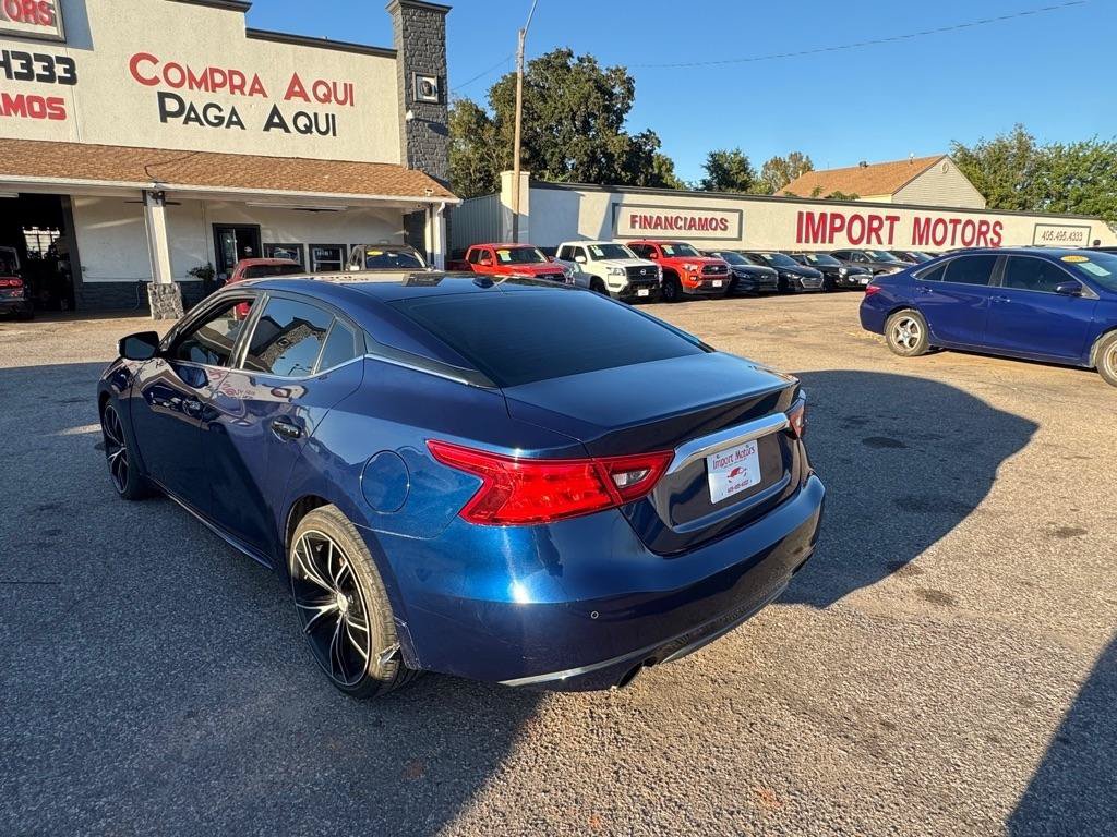 Used 2017 Nissan Maxima 3.5 SV w/ Interior Lighting Package FWD image 6