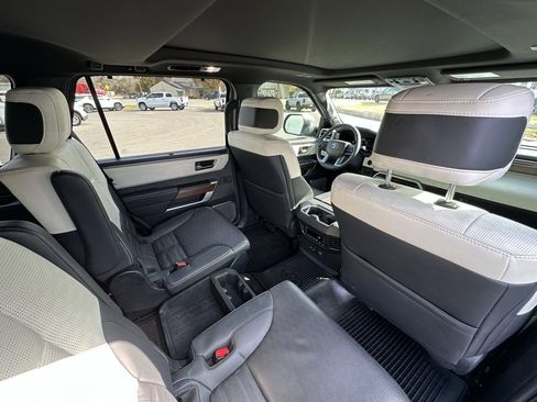 Used 2025 Toyota Sequoia Capstone image 25