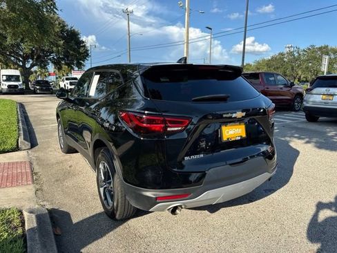 Used 2025 Chevrolet Blazer LT FWD image 5