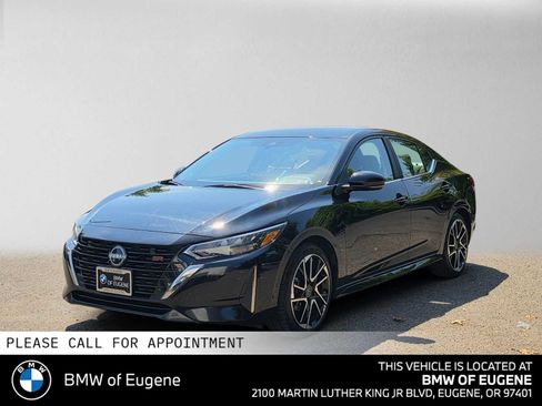 Used 2025 Nissan Sentra SR FWD image 7