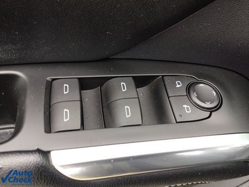 Used 2024 Chevrolet Traverse LS image 11