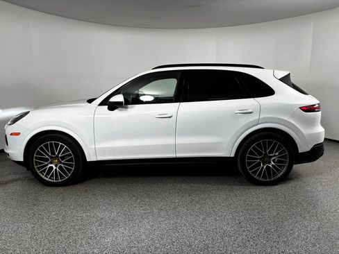 Certified 2023 Porsche Cayenne S Platinum w/ Assistance Package image 2