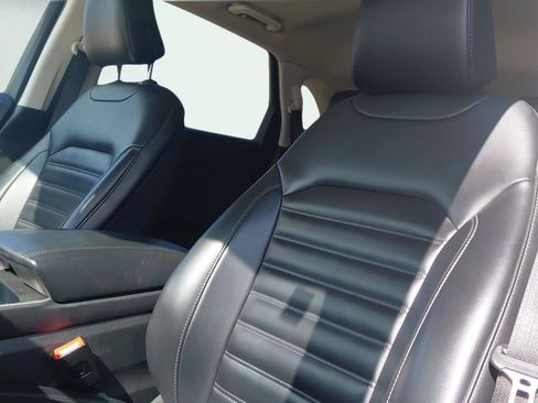 Used 2024 Ford Edge SEL AWD/4WD image 3