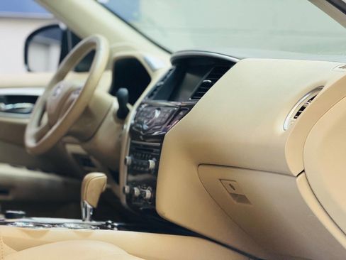 Used 2013 Nissan Pathfinder Platinum w/ Platinum Premium Pkg image 8