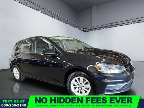 Used 2018 Volkswagen Golf S image 1