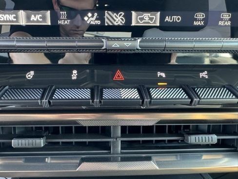 New 2025 GMC Hummer EV 2X w/ LPO, Illumination Package image 19