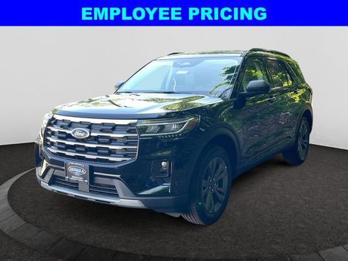 New 2026 Ford Explorer Active w/ Active Comfort Package AWD/4WD image 1