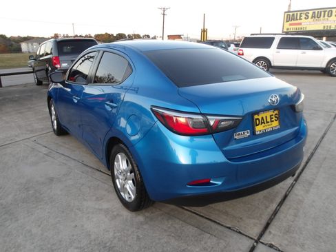 Used 2018 Toyota Yaris iA image 14