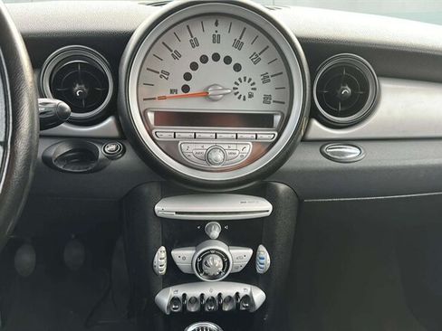 Used 2010 MINI Cooper Hardtop FWD image 10
