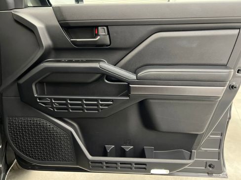 Used 2025 Toyota 4Runner SR5 image 25