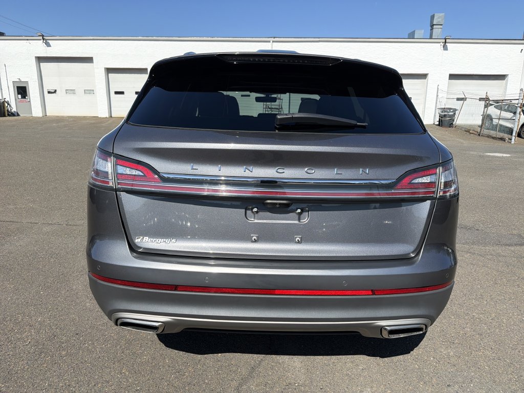 Used 2022 Lincoln Nautilus Reserve w/ Cargo Utility Package AWD/4WD image 5