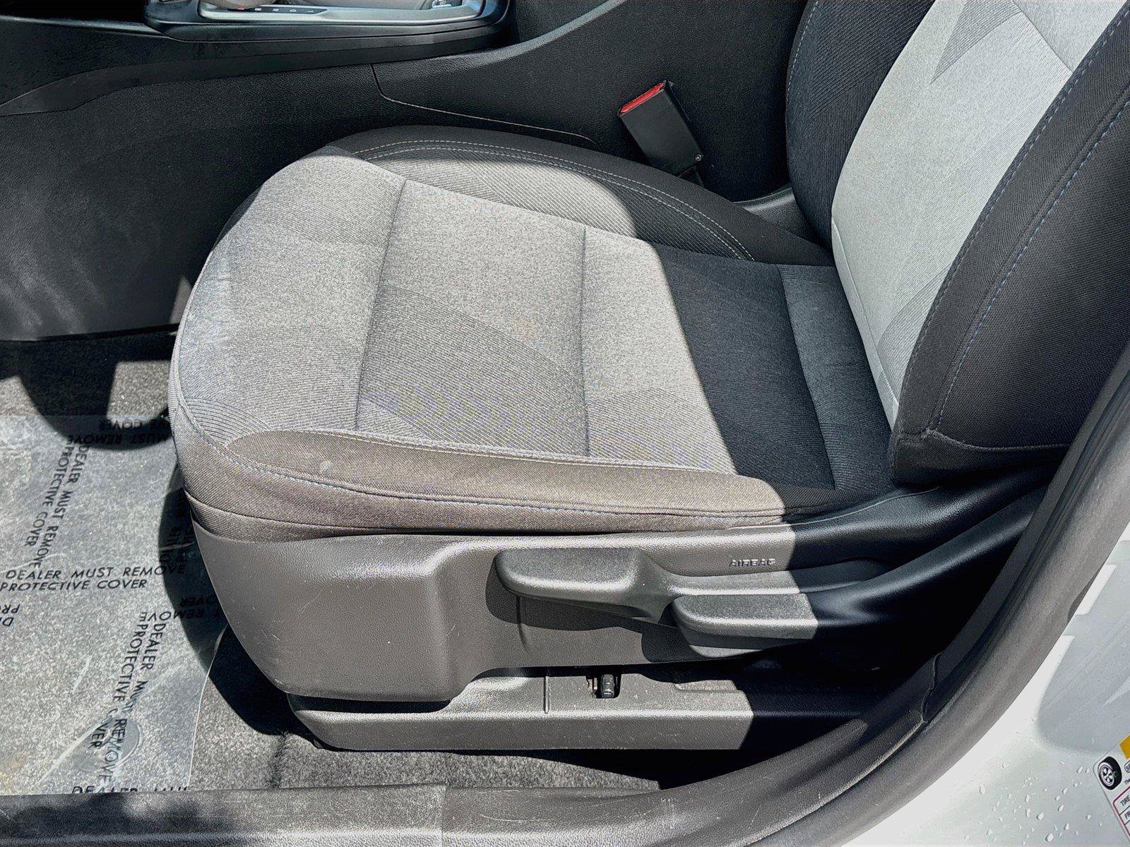 Used 2025 Chevrolet Trax LS FWD image 18
