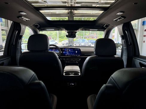 Used 2025 Chevrolet Traverse High Country w/ LPO, Floor Liner Package AWD/4WD image 19
