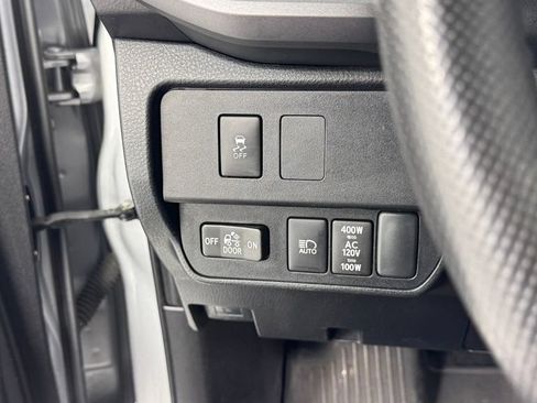 Used 2023 Toyota Tacoma TRD Sport w/ TRD Premium Sport Package AWD/4WD image 33