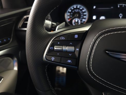 Used 2025 Genesis G70 3.3T Advanced w/ Sport Prestige Package image 16